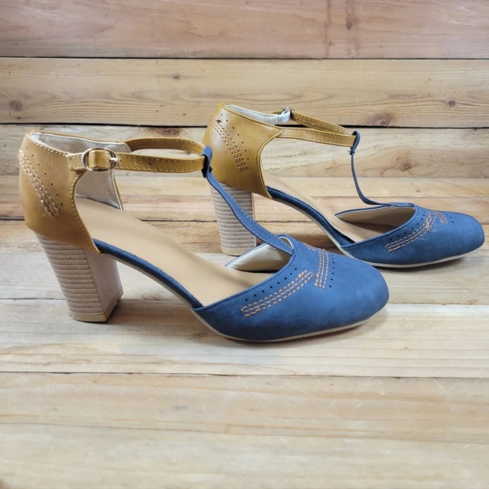 Women's heels size 10